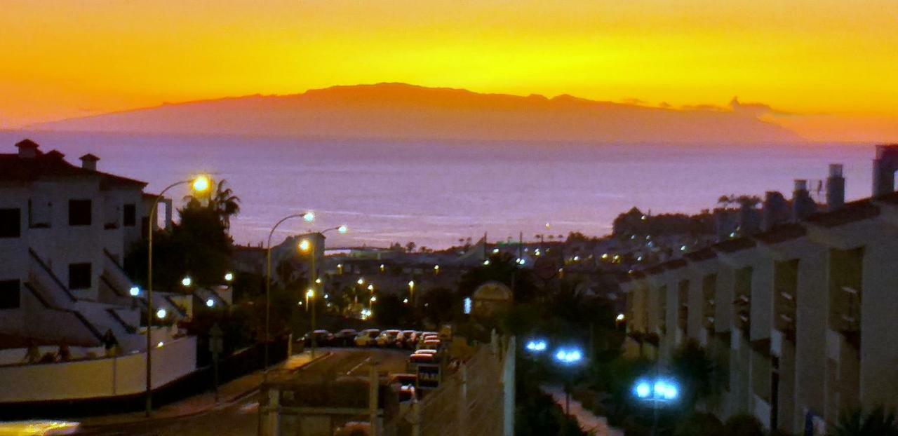 Spotless South Facing Apartment With Pool View And Wifi Heart Of Las Americas Playa de las Américas Kültér fotó